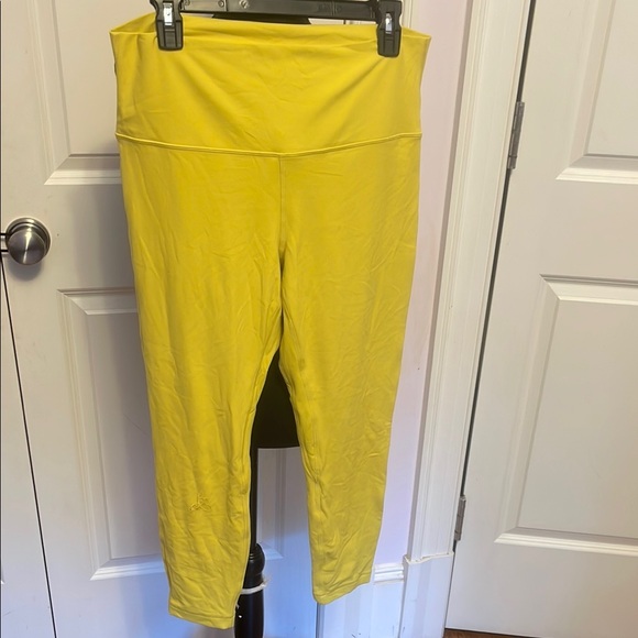 lululemon athletica Yellow Track Pants NWOT - Picture 2 of 4